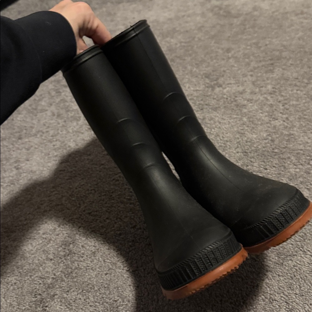 Kid’s size 5 rain boots - Picture 5 of 5